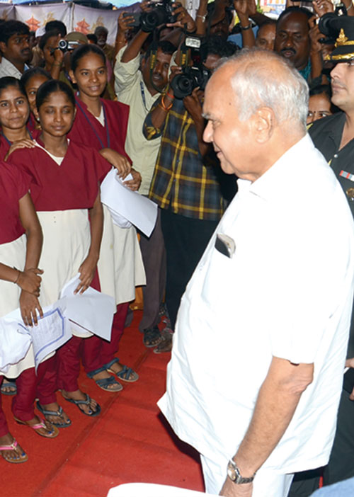 கவர்னருக்கு எதுக்கு வேண்டாத வேலை?’ -விருதுநகரில் வீறிட்ட மக்கள்!