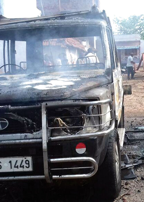 மதக்கலவரத்தை பற்ற வைக்கும் அரசியல் நெருப்பு!