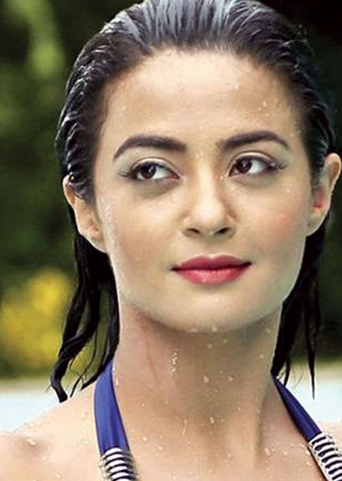 சூப்பர் புருஷர்- ஹீரோயின் குஷி!