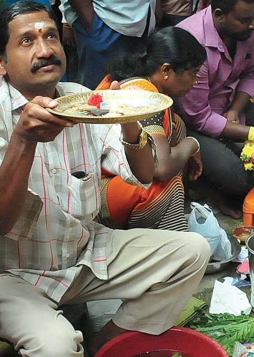 புண்ணியங்கள் பல சேர்க்கும் முன்னோர் தர்ப்பணம்!
