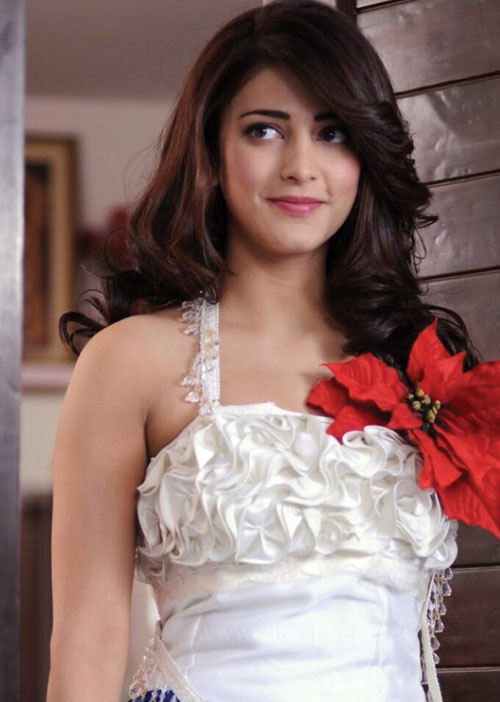 ஸ்ருதியின் புது வேஷம்!