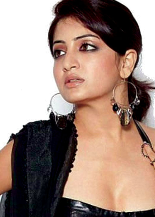 நீ மட்டும் வா...!