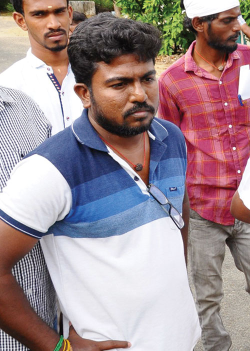 பகையும் காதலும்