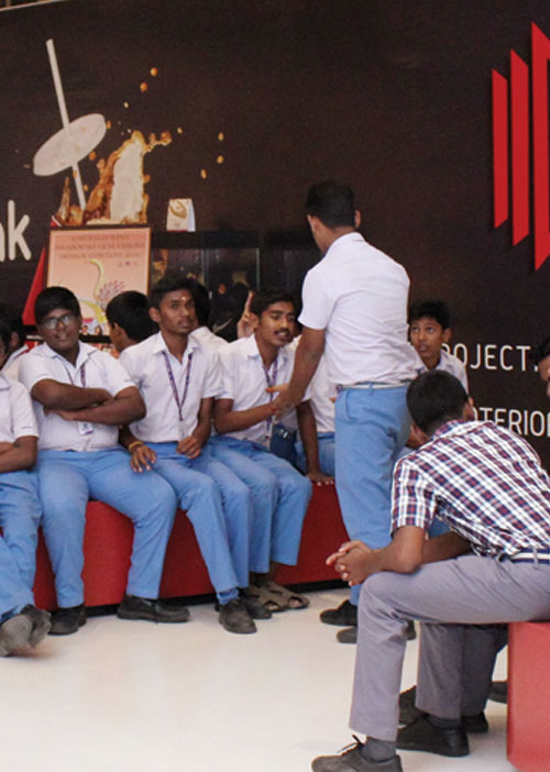 எழுச்சி பெற்ற "எழுமின்' -ஹேப்பி வி.பி. விஜி!