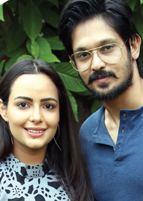 வாழ விடுங்கய்யா -புலம்பும் ஹீரோ!