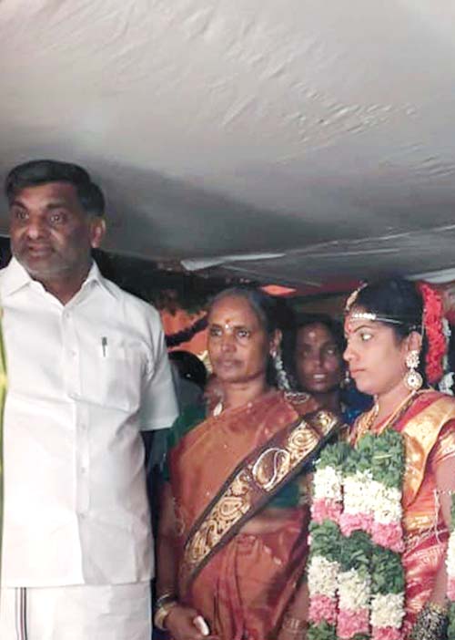 அ.தி.மு.க. அமைச்சரின் கட்டுப்பாட்டில் தி.மு.க. நிர்வாகிகள்! -வேலூர் வில்லங்கம்!