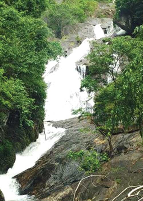 திண்ணைக் கச்சேரி! குழந்தையை வைத்து பெற்றோர் நாடகம்!
