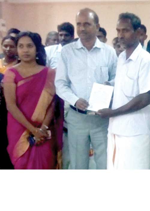 10 வருடப் போராட்டம் இருளர் வாழ்வில் சிறு ஒளி!