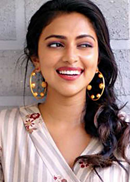 அமலாபாலும் ஐ.பி.எஸ். அதிகாரியும்! சிக்கிய டான்ஸ் மாஸ்டர்!