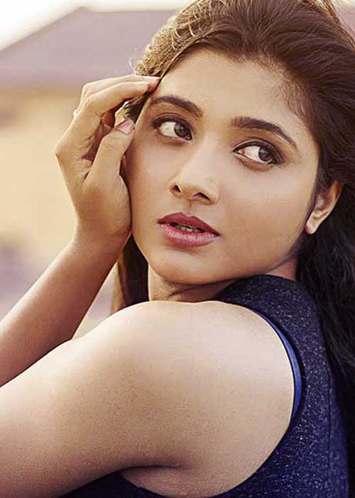 கள்ளக் காதலுடனுன் நடிகை ஓட்டம்! கணவன் நடிகர் கதறல்!