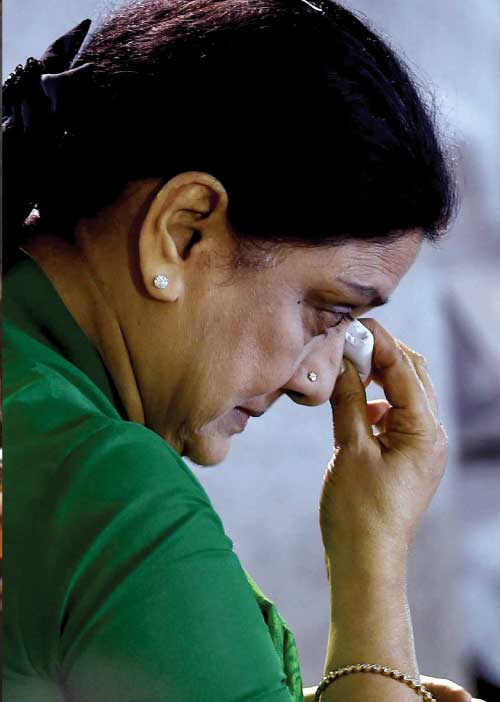 ராங்-கால் : ஊத்தி மூடப்படும் ஜெ. மரண விசாரணை! கண் சிகிச்சை! அல்லாடும் சசி!
