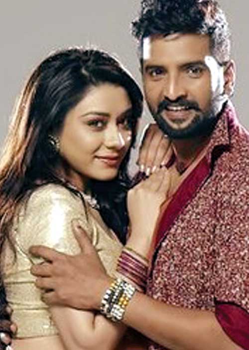 சந்தானத்திற்கு "நூல்'விடும் நடிகைகள்!