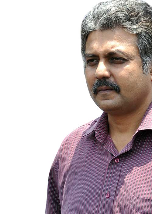 அரசு டாக்டரை சிறைபிடித்த கவர்னர் செயலாளர்!-ஏழை நோயாளிகள் பரிதவிப்பு!