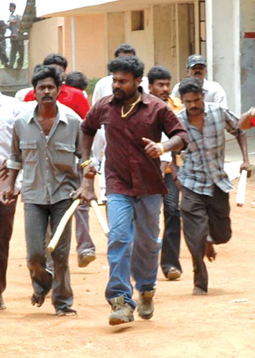 தினகரன்' அலுவலக எரிப்பு! நீதிக்கு துணைநின்ற நக்கீரன்! நீதியரசர்கள் பாராட்டு!