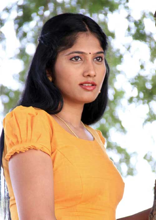 ஜூலியின் ராத்திரி ரவுசு!