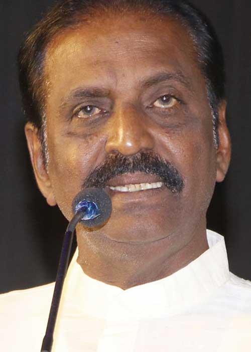 தோலை உரிக்கவேண்டும் -ஆவேசமான கவிப்பேரரசு!