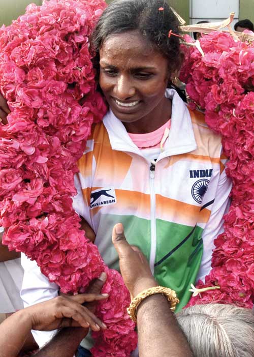 வியர்வைத் துளிகளைத் தங்கப் பதக்கமாக்கிய கோமதி! -கொண்டாடிய கத்தார் தமிழர்கள்