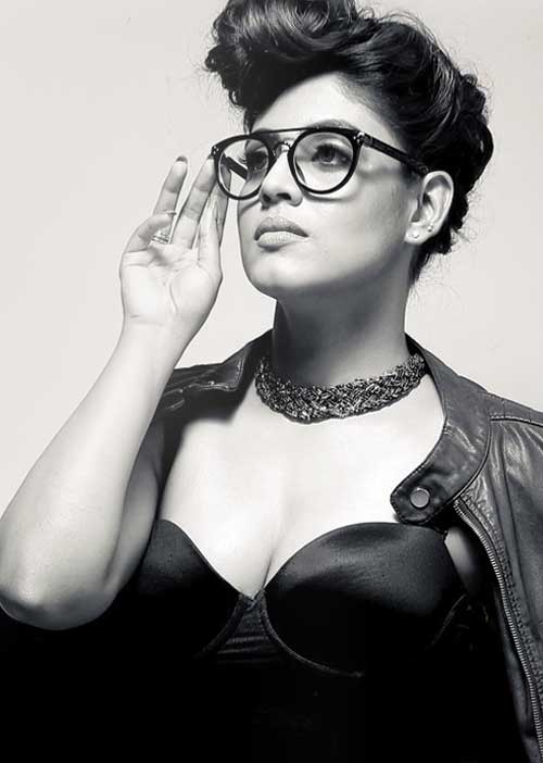 இனியா அதிரடி!