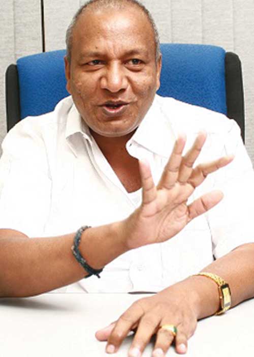 எல்லாத்தையும் நிறுத்து -வைகுண்டராஜனுக்கு செக்!