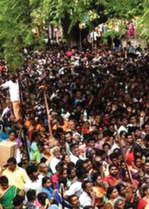 அத்திவரதர் தரிசனம்! கலெக்டர் -போலீஸ் மோதல்!