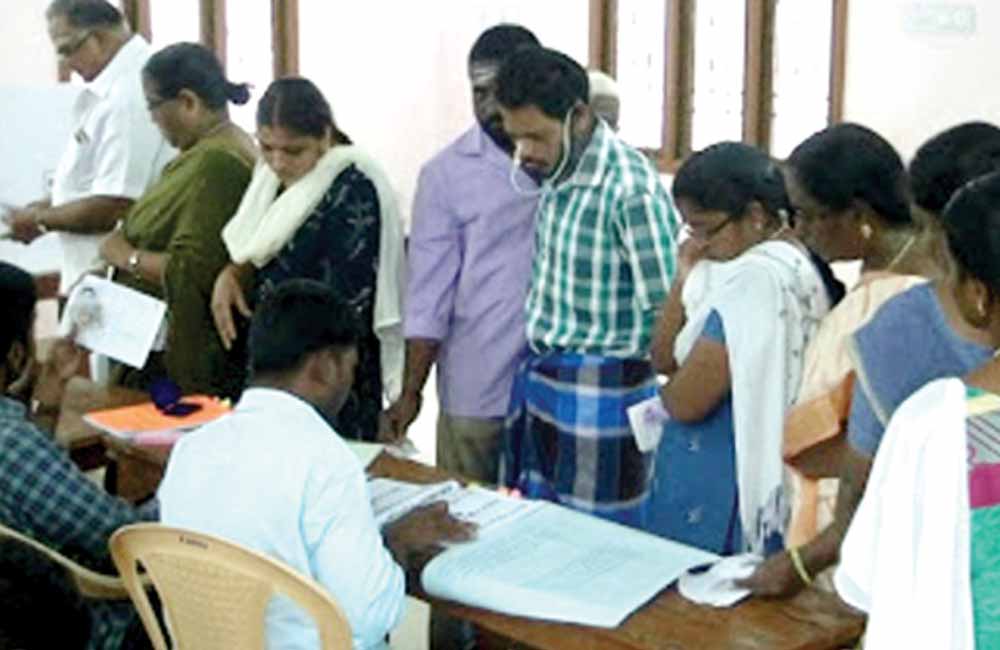 பரபரத்த பாலிடிக்ஸ்! புதுச்சேரி இடைத்தேர்தல்!
