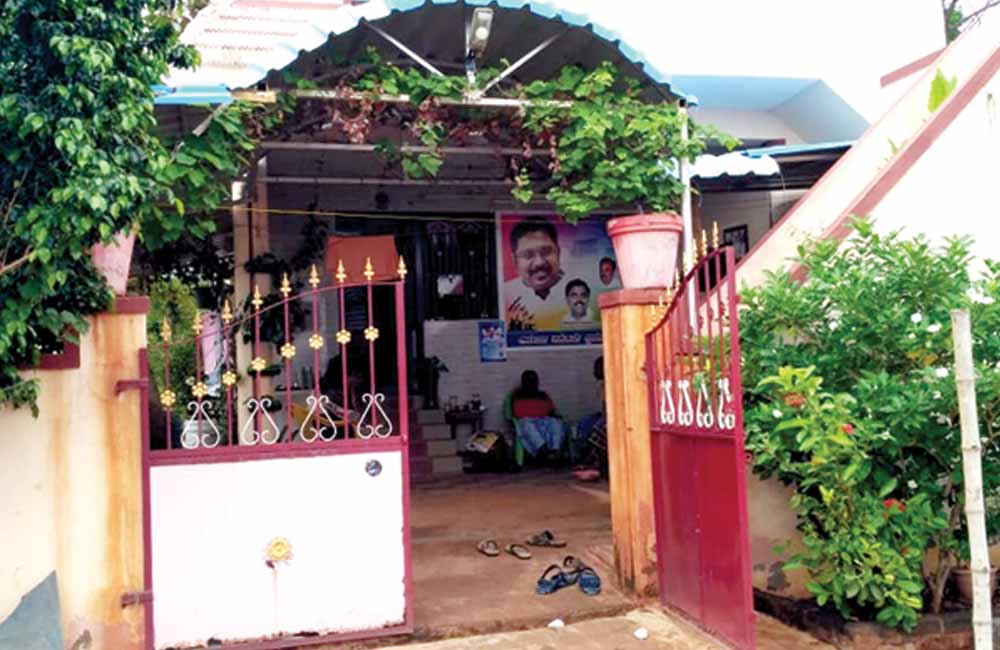 போலீசுக்கு திருடர்கள் தரும் தீபாவளி போனஸ்!