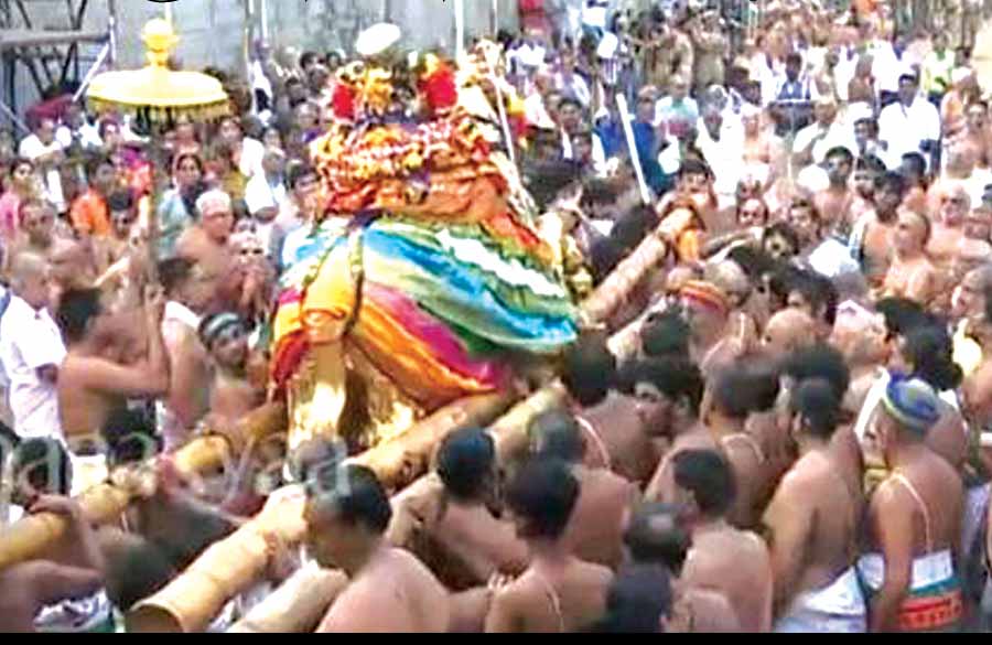 ராங்-கால் உற்சவத்தில் சரிந்த ஸ்ரீரங்கம் பெருமாள்! பதறும் எடப்பாடி அரசு! -நள்ளிரவு பூஜை ரகசியம்!