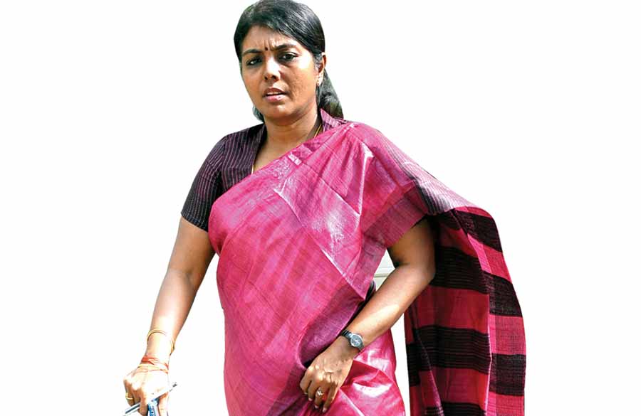 தொடர்ந்து பிரஷர்! சேடிஸ்ட் செகரெட்ரி! குமுறும் மருத்துவப் பணியாளர்கள்!
