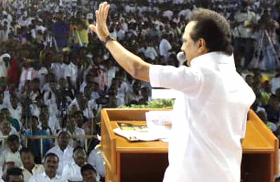 தி.மு.க.வை முடக்க தொழிலதிபர்கள் டீம்! -பா.ஜ.க. பாய்ச்சல்!