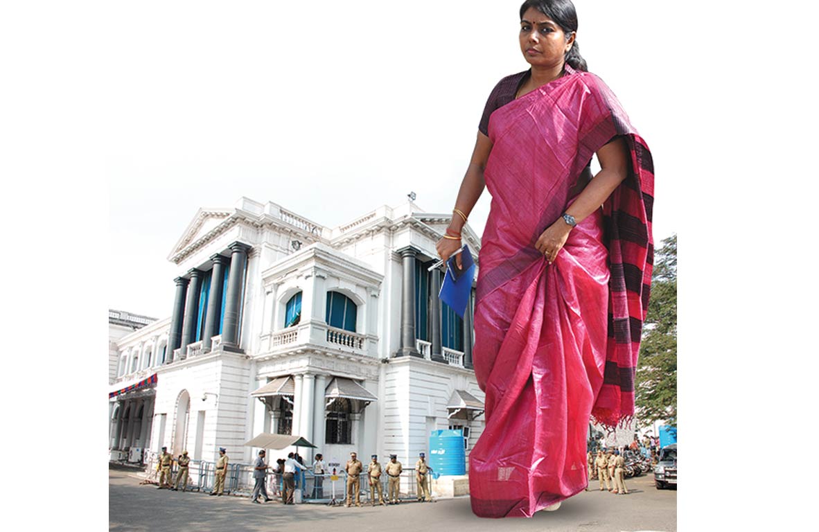 கொரோனா குறைந்ததா? அதிகாரக் கூத்து!