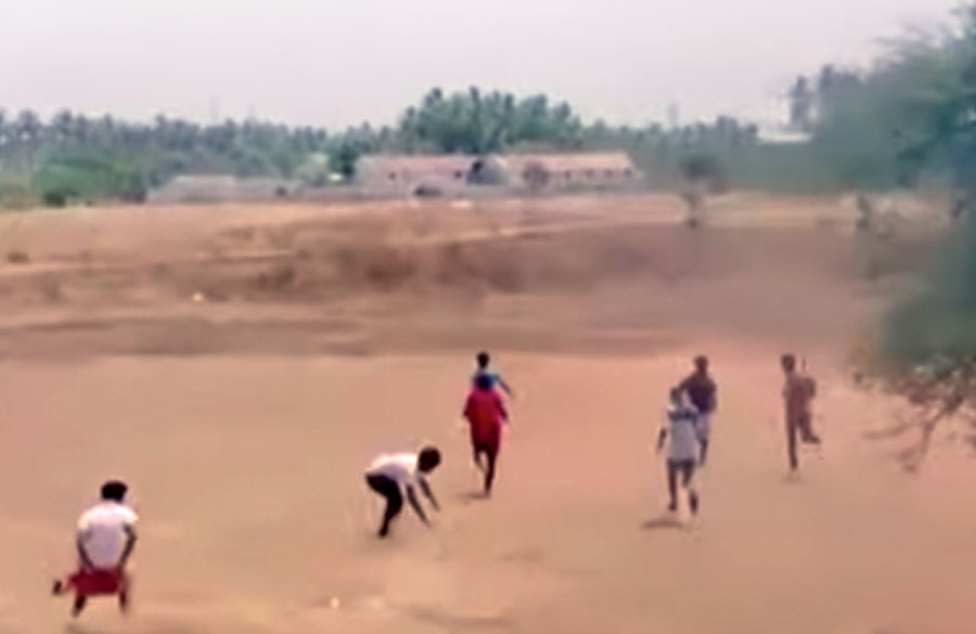 தொழில் இல்லை! அடகுக் கடையாவது திறக்குமா?- தத்தளிக்கும் கிராமங்கள்.