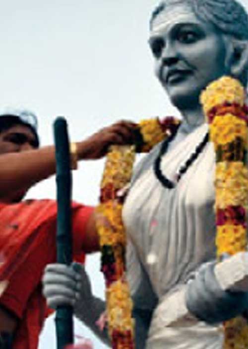 படைப்பின் ஆதிவேர் பெண்! -அமுதா