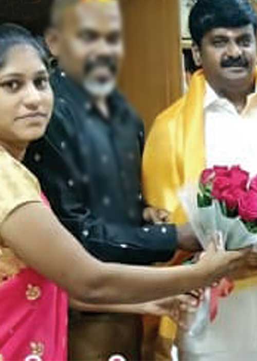 சி.எம்.கிட்ட பேசிட்டார் அமைச்சர் போஸ்டிங்குக்கு 2 லட்சம் முதல்வர் செக்யூரிட்டி ஆஃபீஸர் மனைவியின் ஆடியோ அம்பலம்!