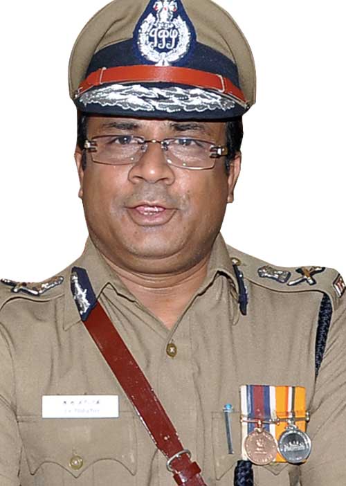 தொழிலதிபர் சொத்துகள் பறிப்பு! சி.பி.சி.ஐ.டி.யிடம் சிக்கிய போலீஸ் அதிகாரிகள்!