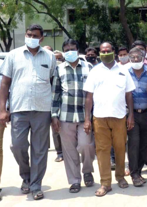 எங்களையும் வாழ விடுங்க… -சலூன்கடையினர் உயிர்ப் போராட்டம்!
