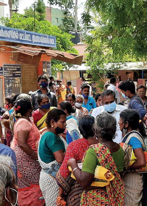 சிக்னல் அகிலாவின் ஜலக்கிரீடை