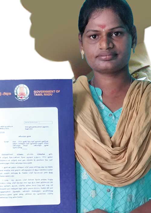 நாங்களும் மனிதர்கள்தான் -எஸ்.ஐ.யான திருநங்கையின் கோரிக்கை!