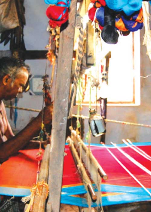 நாளுக்கு நாள் ஏறும் நூல் விலை! -நெசவுத் தொழிலை நசுக்கும் மோடி அரசு!
