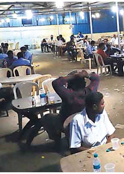 உ.பி.க்களிடமே வசூல்! அமைச்சர் பெயரைச் சொல்லி கல்லா கட்டும் டீம்!