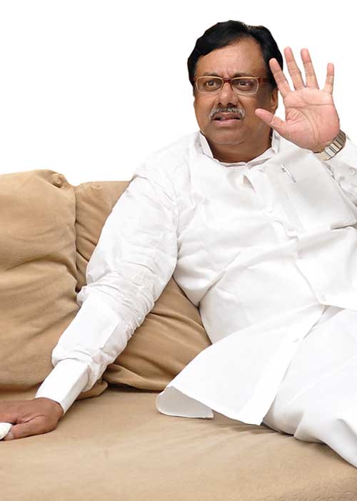 பா.ஜ.க.வுடன் கூட்டணி இல்லை! அடிமையாக இருக்கிறது அ.தி.மு.க! -ஈ.வி.கே.எஸ்.இளங்கோவன் அதிரடி!
