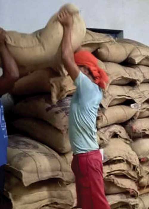 தொடரும் ரேஷன் அரிசி கடத்தல்! குற்றவாளி யார்?