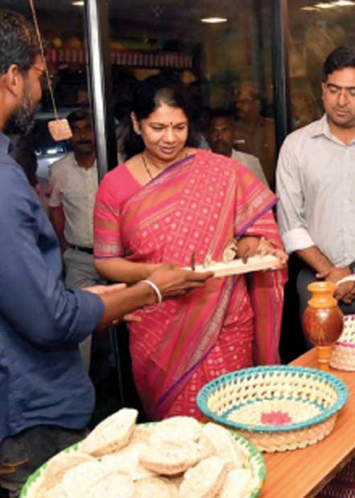 ஓலைச்சுவடிகள்... ஓவியங்கள்... பிரமிக்க வைத்த பொருநை இலக்கியத் திருவிழா!