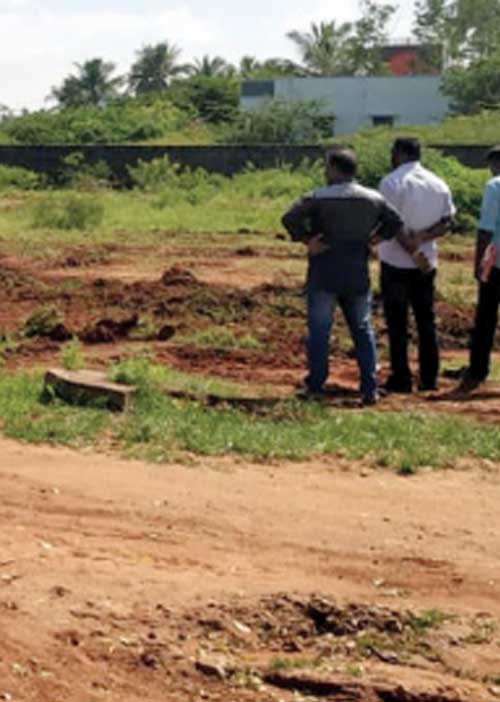 மக்களை அலைக்கழிக்கும் அதிகாரிகள்! -மேலப்பாளையம் கொடுமை!