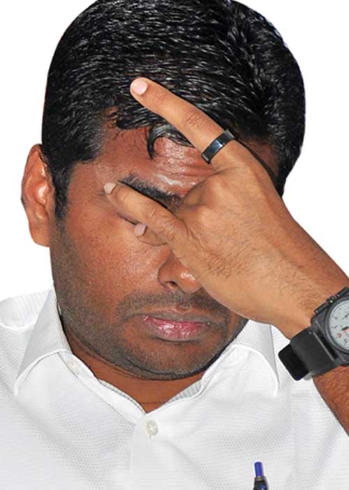 ராங்கால் ஆருத்ராவிடம் 100 கோடி! அண்ணாமலை மீது ஆர்.எஸ்.எஸ். காட்டம்! பெண் ஐ.ஏ.எஸ். அந்தரங்கப் படம்! பெண் ஐ.பி.எஸ். வெளியிட்ட ரகசியம்! இடைத்தேர்தல்! அதிகாரிகளை நம்பும் அ.தி.மு.க.!
