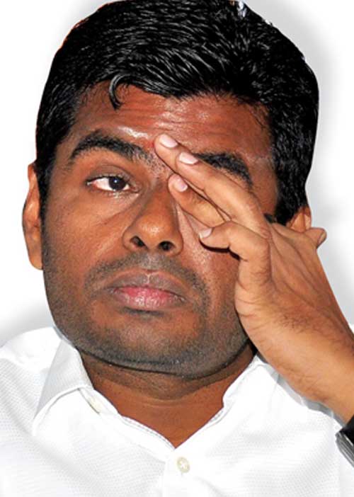 ஆணியே புடுங்க வேணாம் சிறை வைத்த டெல்லி!
