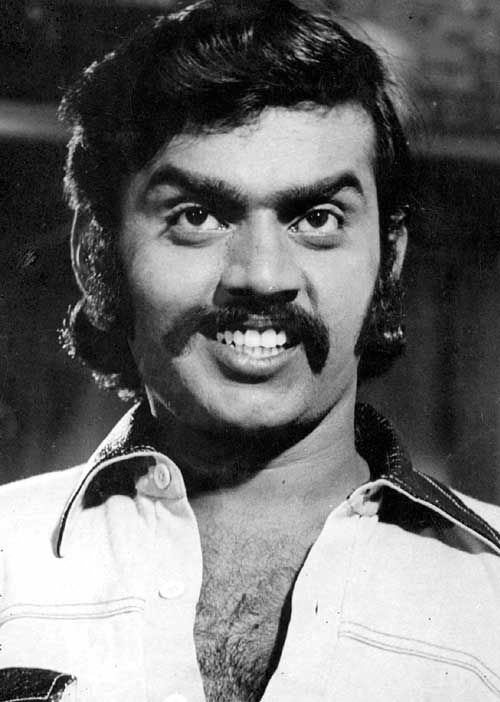 கருப்பு + சிவப்பு = புரட்சி! -திரைப்பட இயக்குநர் - வசனகர்த்தா லியாகத் அலிகான்  (23)