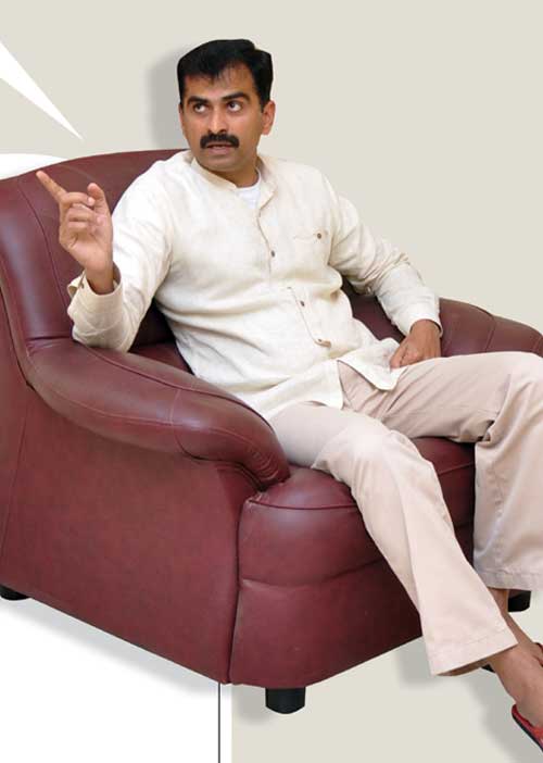 முரண்பாடுகளின் மொத்த உருவம்தான் துரைசாமி! -சீறும் துரை.வைகோ