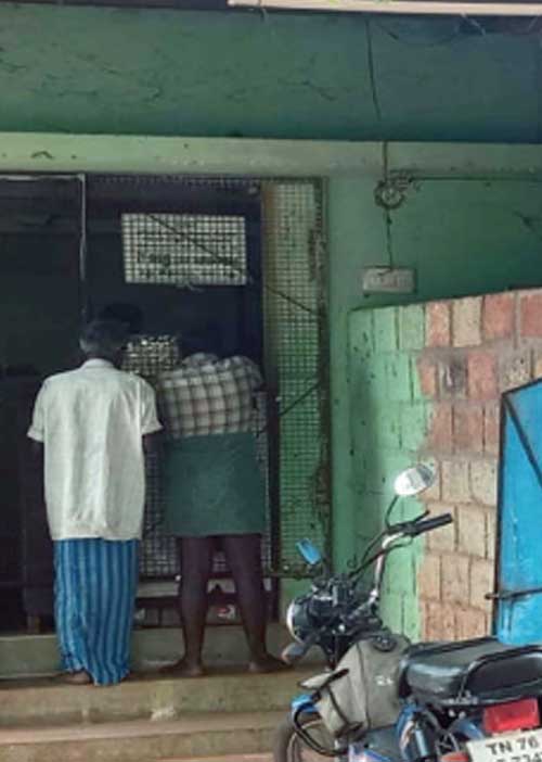 தள்ளாடும் டாஸ்மாக் கடை! -தகிக்கும் குற்றாலம்