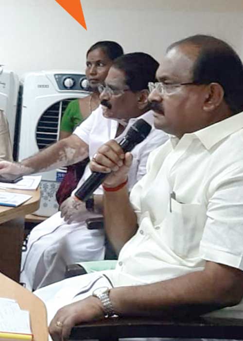 அதிகாரிகளின் மெத்தனப் போக்கு! எச்சரித்த அமைச்சர்!