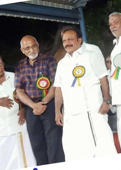 அரசுப் பள்ளிக்கு கலையரங்கம்! நெகிழவைத்த முன்னாள் மாணவர்கள்!